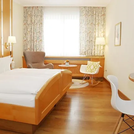 霍夫格瑞凡妮莎特酒店 4* 维尔茨堡