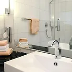 霍夫格瑞凡妮莎特酒店 4*