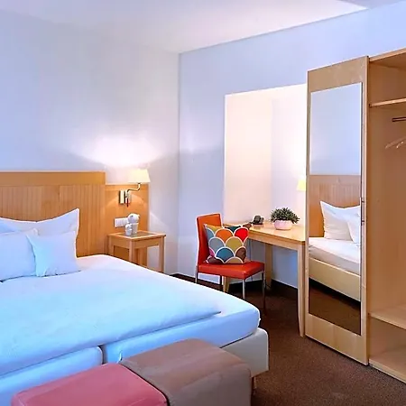 מלון Greifensteiner Hof 4*